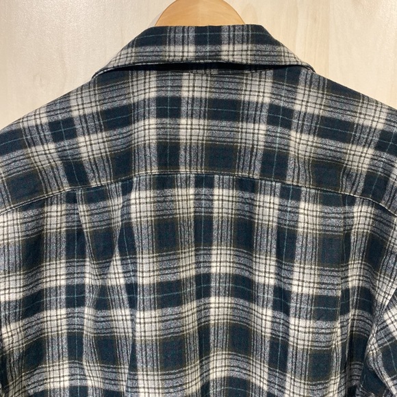 Pendleton Lodge Button Down - Picture 3 of 3